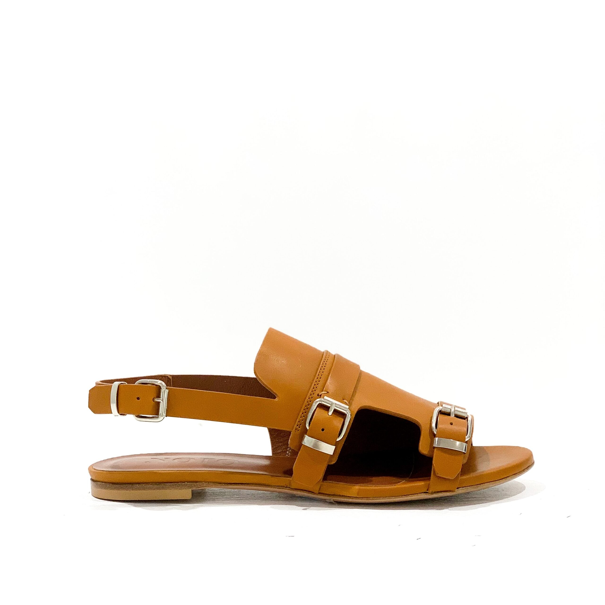 Leather Flat Sandal with Buckles C5