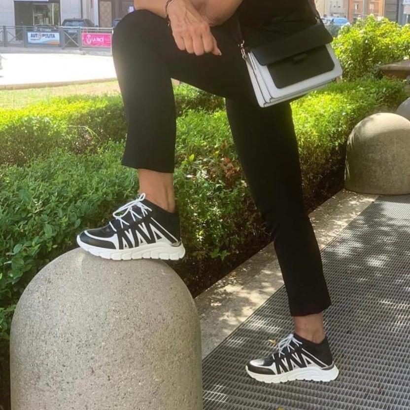 Sneakers Donna in Pelle nera e bianca EVAMONDE5