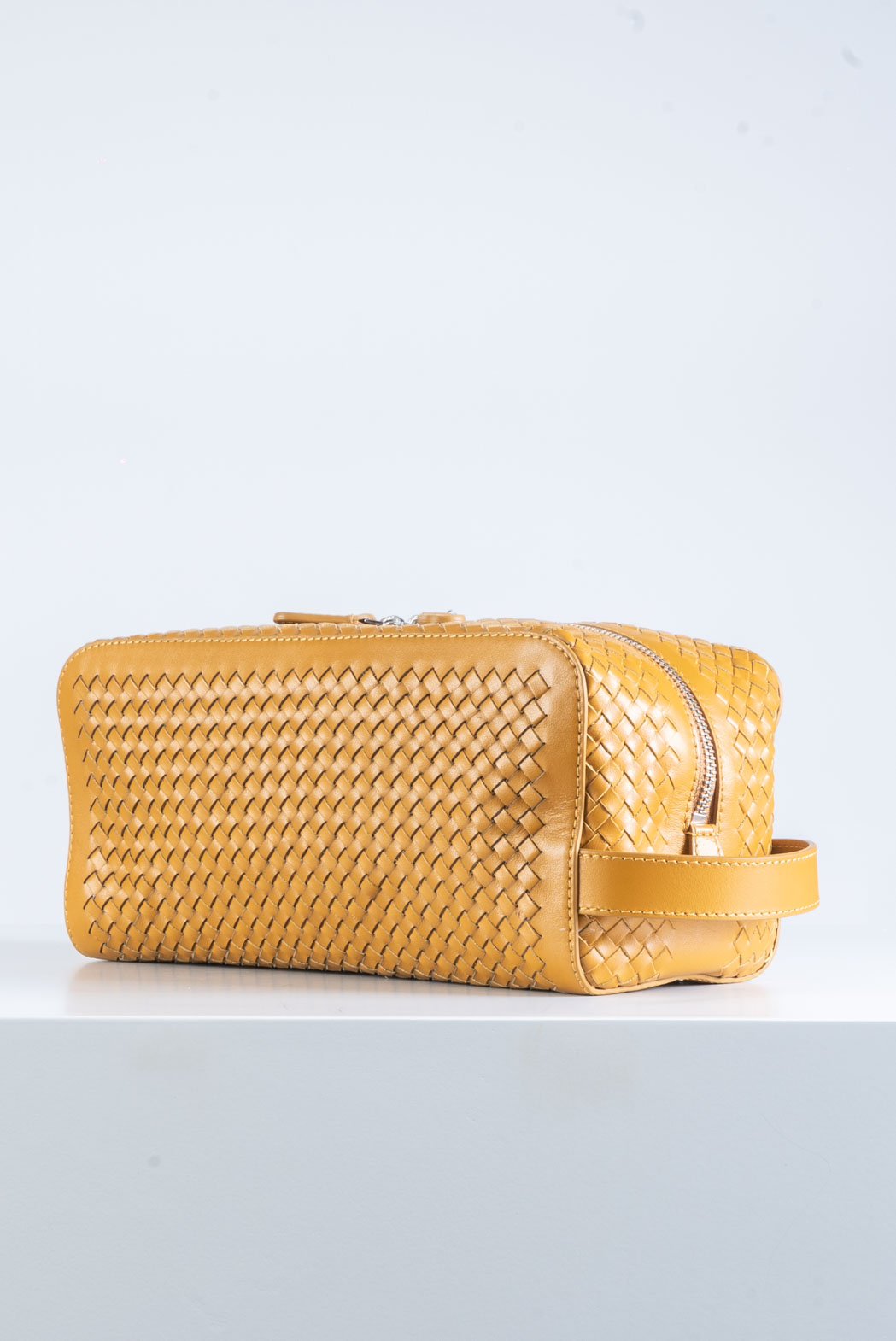 Beauty Case in Pelle Premier con Intreccio Mostarda MASSIMO3
