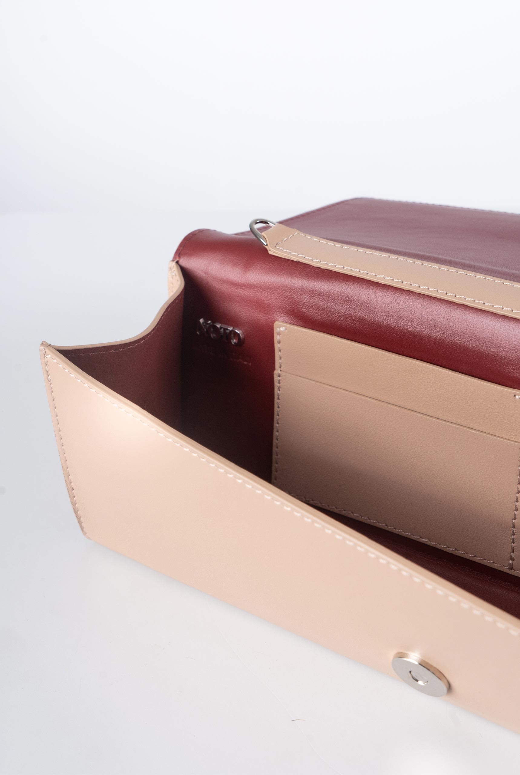Borsa con Tracolla a Catena in Pelle Nude MALENAC