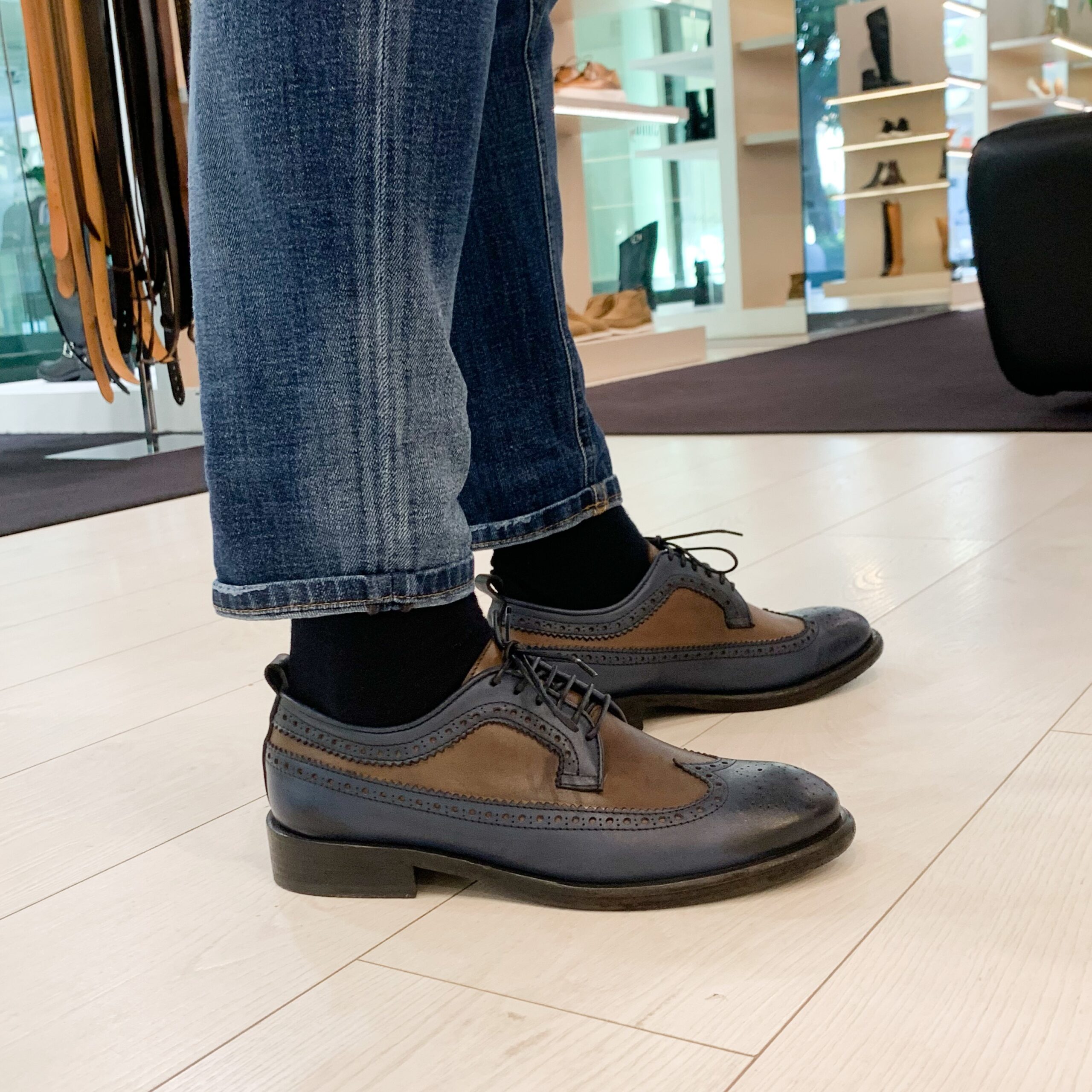 Scarpa Imperiale in Pelle Bicolore con Codina di Rondine 2303