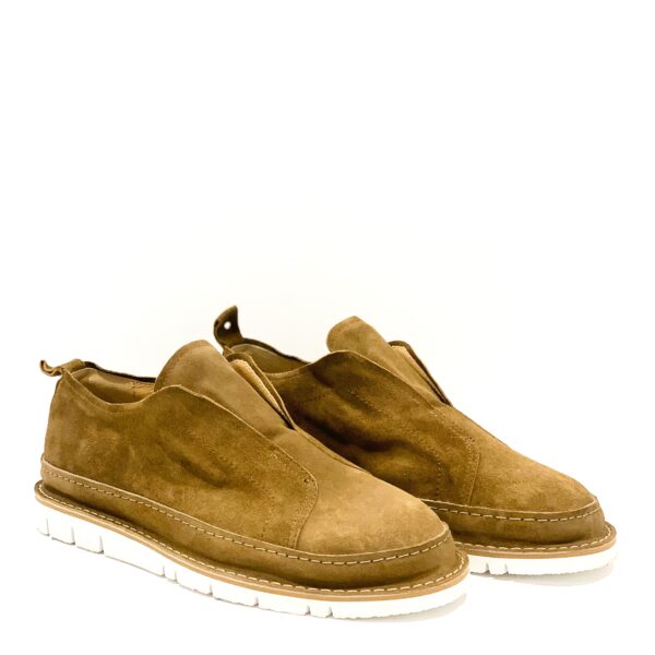Scarpa scamosciata sales