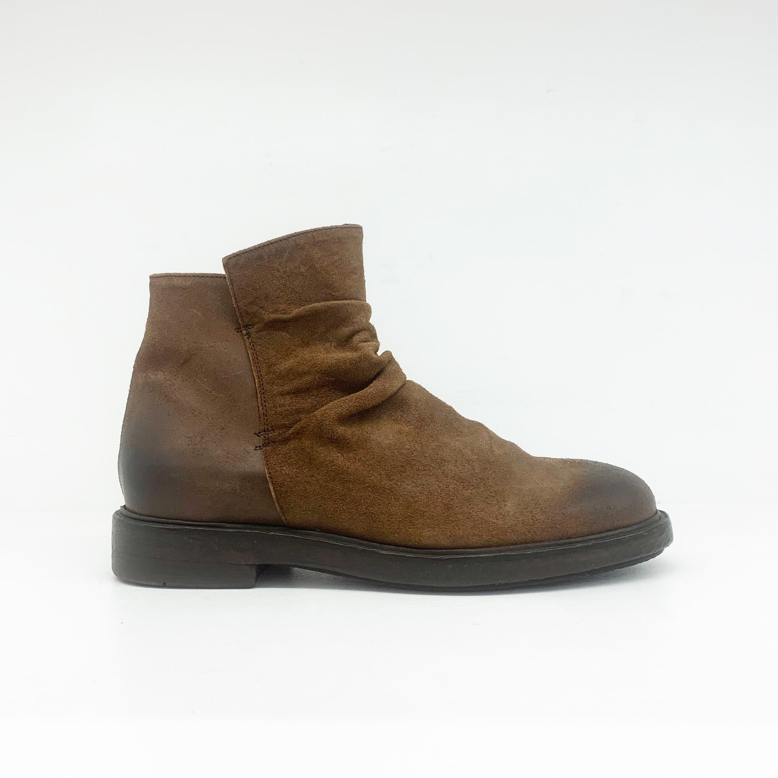 Stivaletto in crosta 2503